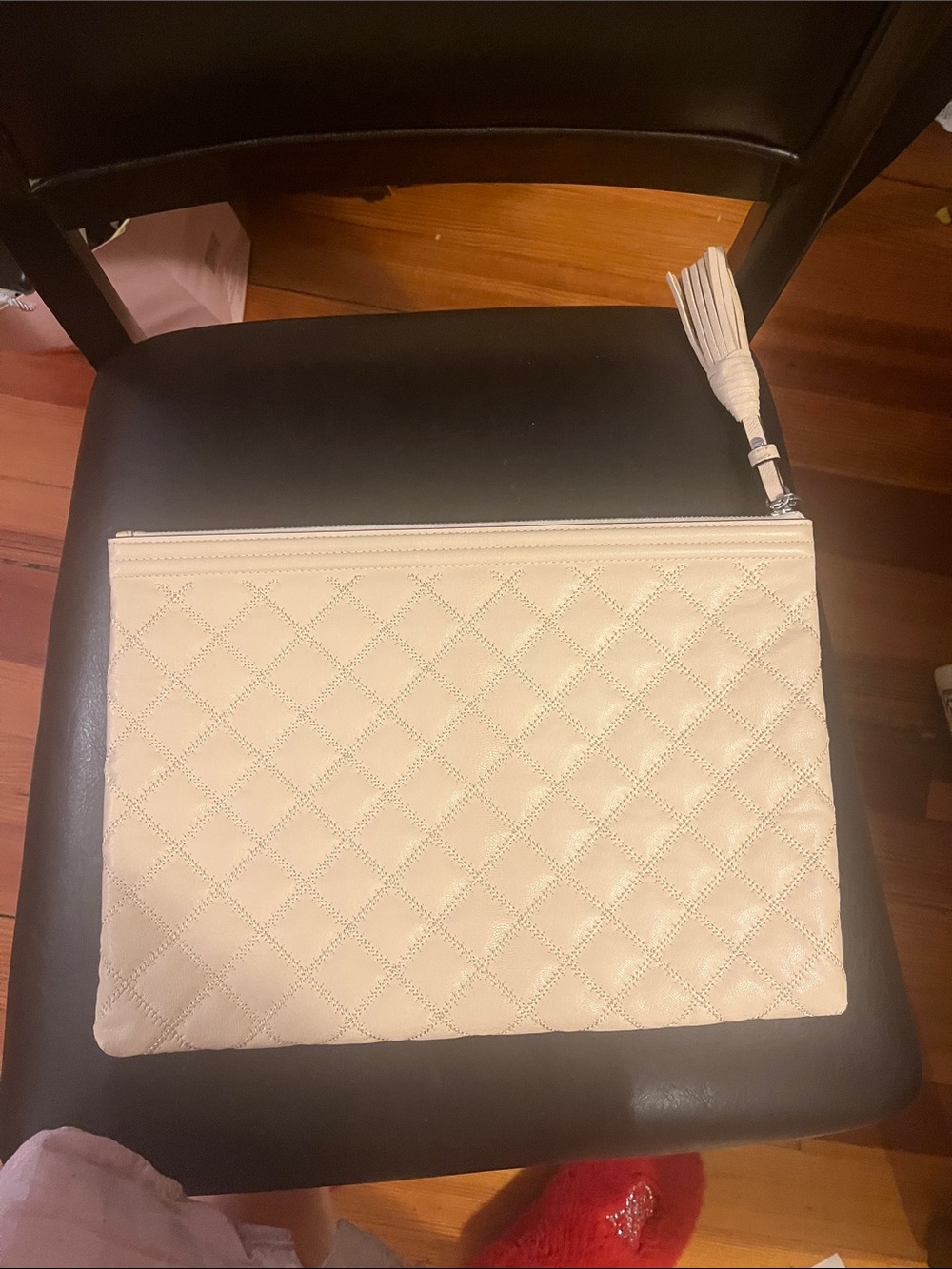 Tory Burch Quilted Leather Tassel Zip Pouch / Laptop sleeve - Picture 4 of 11